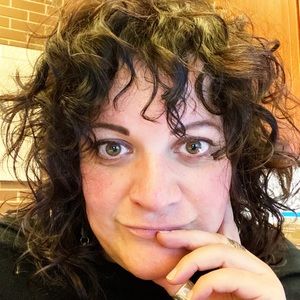 Meet your Posher, Genevieve